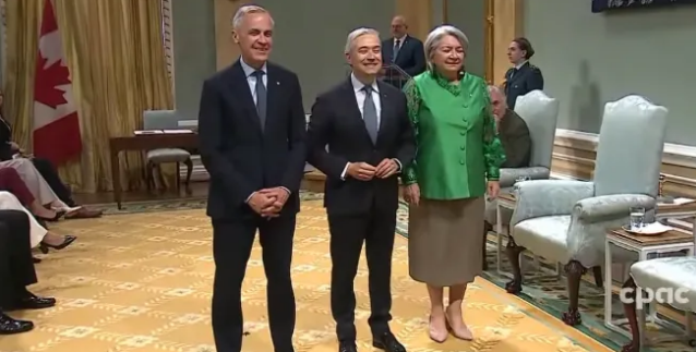 大(dà)換血！加拿(ná)大(dà)新內(nèi)閣宣誓！12位部長(cháng)來(lái)自(zì)多(duō)倫多(duō)！一(yī)半都(dōu)是(shì)新面孔！